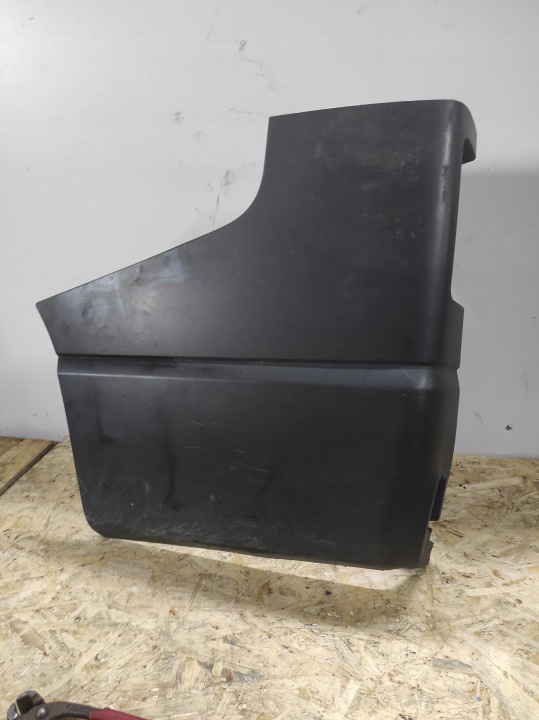 unità d’angolo Paraurti posteriore sinistra RENAULT TRAFIC III