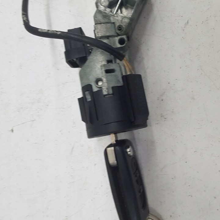 ignition Z KLUCZYKIEM PEUGEOT 407 N0502073