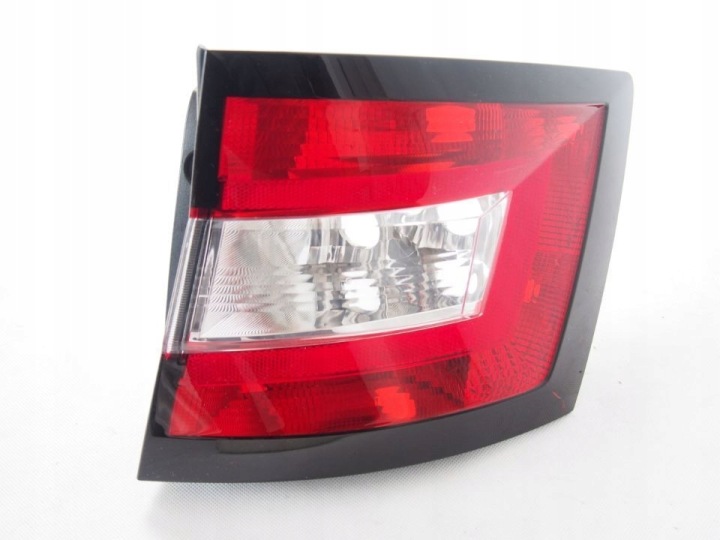 Skoda Fabia 3 Licht rechts heck hinten III kombi 13r