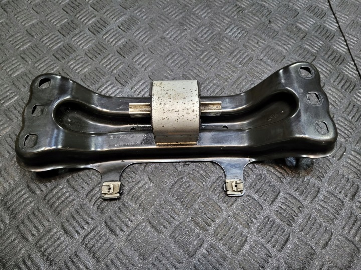 Halter getriebehalter getriebestütze getriebelager A2052400802 MERCEDES C 300 W205 2.2 CDI HYBRID