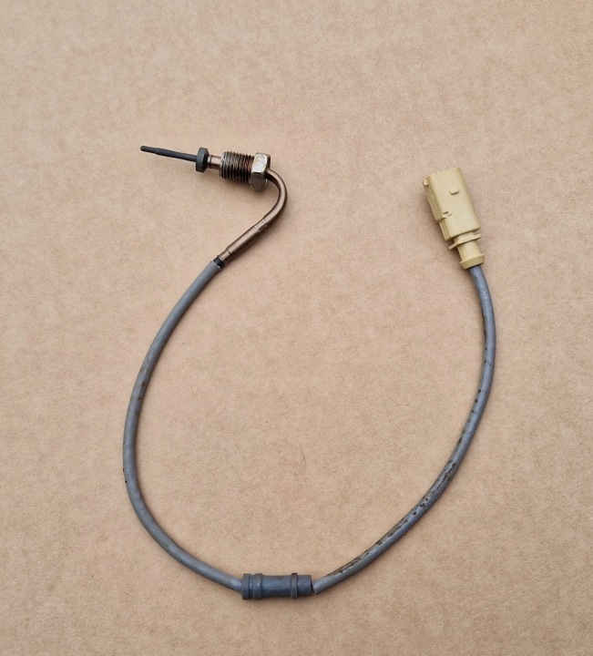 Capteur TEMPERATURY 05E906088J Neuf VW AUDI SKODA