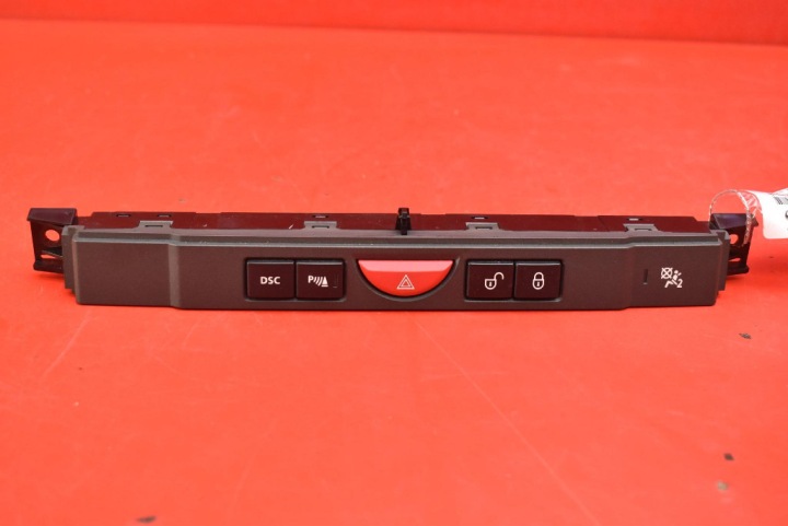 vypínač světel výstražných světel YUL500570WUX RANGE ROVER SPORT 1 a L320 LIFT