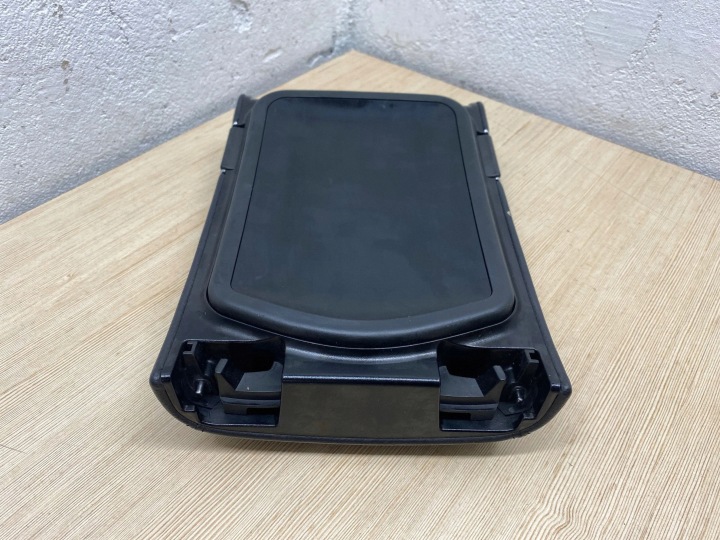 Mercedes-Benz CLS console armleuning C219 5500cm3 2008 7