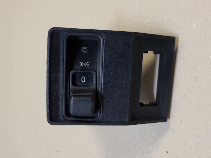 Schalter Schalter Leuchten BMW 5 E34 8110497 6131-1384005 38813705 OE