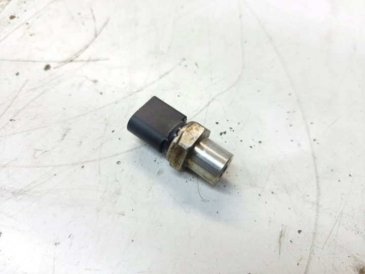 sensor of pressure of the air conditioning AUDI A6 C7 A7 A4 A5 Q5 4H0959126B