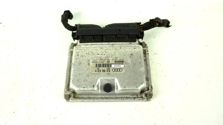 Computer DES MOTORS AUDI TT und 8N 1.8T 1.8 T TURBO 8L0906018M 0261206797
