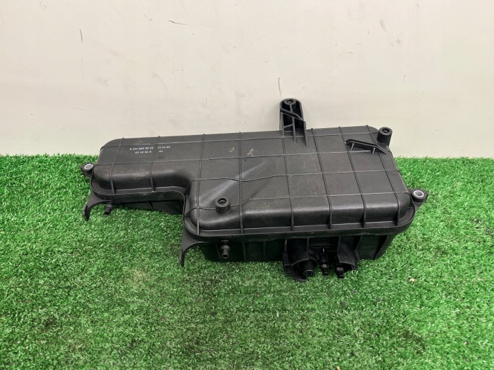tank vacual MERCEDES-BENZ E-KLASA W211 A2118000019