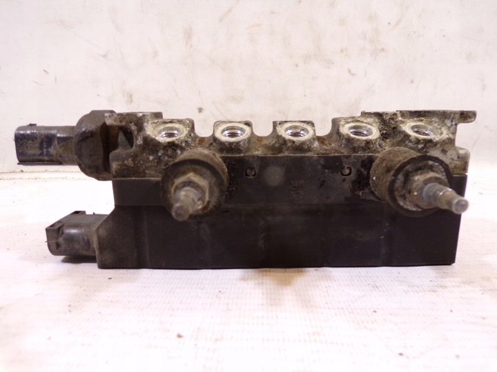 ROZDZIELACZ springing moulding POZIOMOWANIA MERCEDES W220 A2200320258