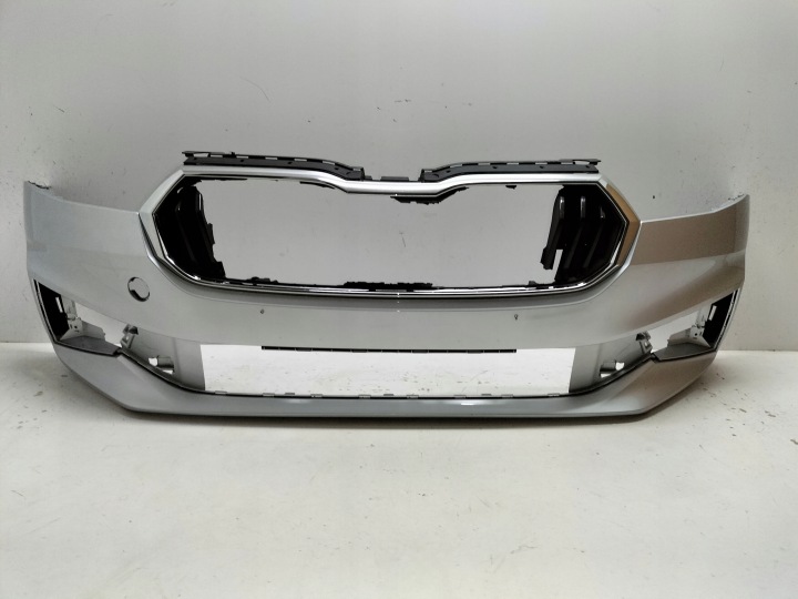 PARE CHOCS AVANT AVANT SKODA FABIA 4 IV 21