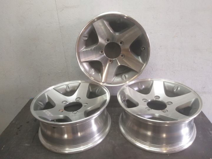 CERCHIO di alluminio SUZUKI 6,5J 16" ET25 5X139,7