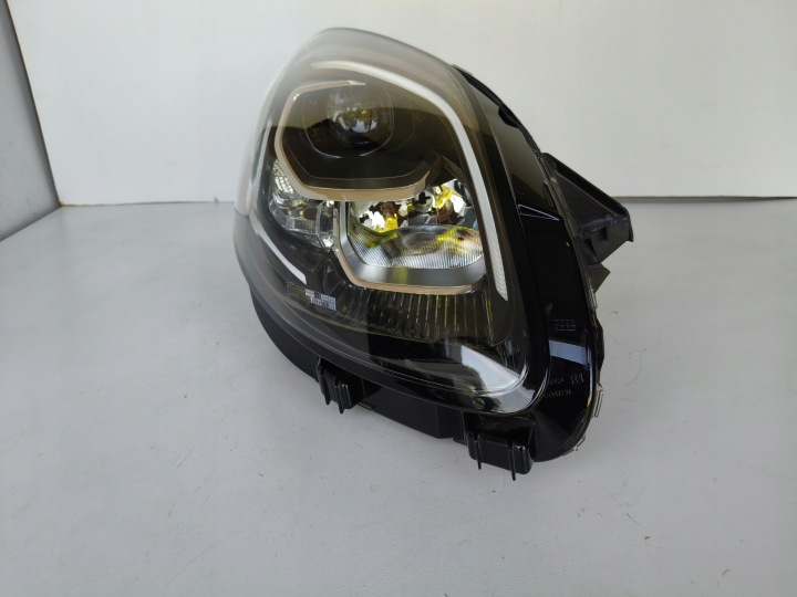 Licht rechts REFLEKTOR FORD PUMA 19- LED