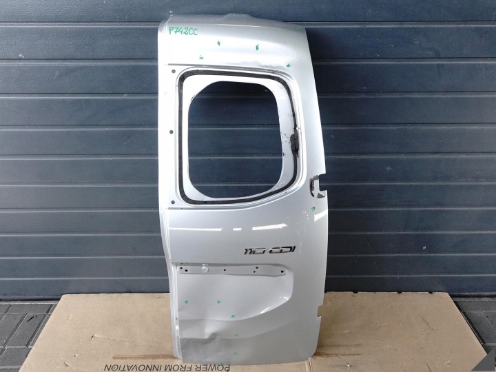 MERCEDES CITAN II (2 GENERACJA) W420 21- Portière DOOR Droit Arrière *Endommagé*