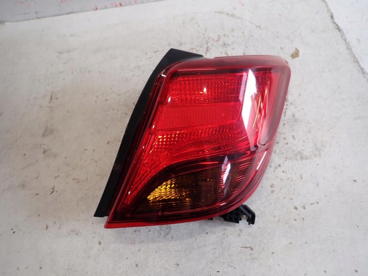 Licht heck hinten rechts TOYOTA YARIS III LIFT 2014
