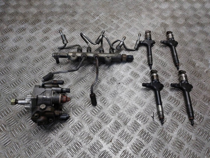 injection pump + injectors + moulding KOMPLET MAZDA 6 and LIFT 2.0 DI