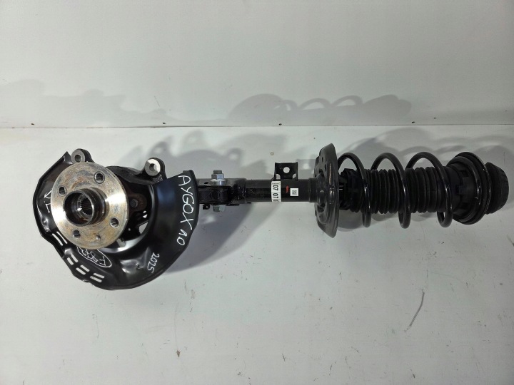Toyota Aygo X 2025r Lenksäule McPherson vorne links 485200H090 (F873)