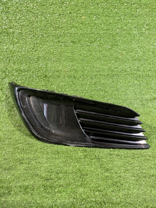 griglia Paraurti sinistra TOYOTA AURIS II LIFT NR.033