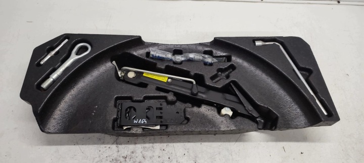 obvezna oprema podizač ključ ucho Mercedes W164