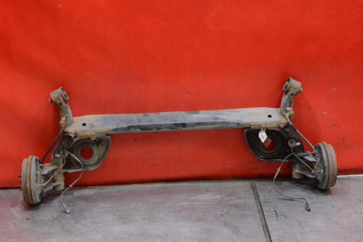 achse heck hinten träger NISSAN MICRA 4 IV K13 1.2 12V 80 KM 10-13