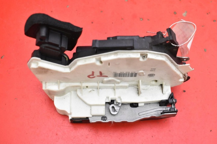 de la Serrure Portière Droite Arrière Arrière 5E0839016 SKODA OCTAVIA 3 III KOMBI 13-17