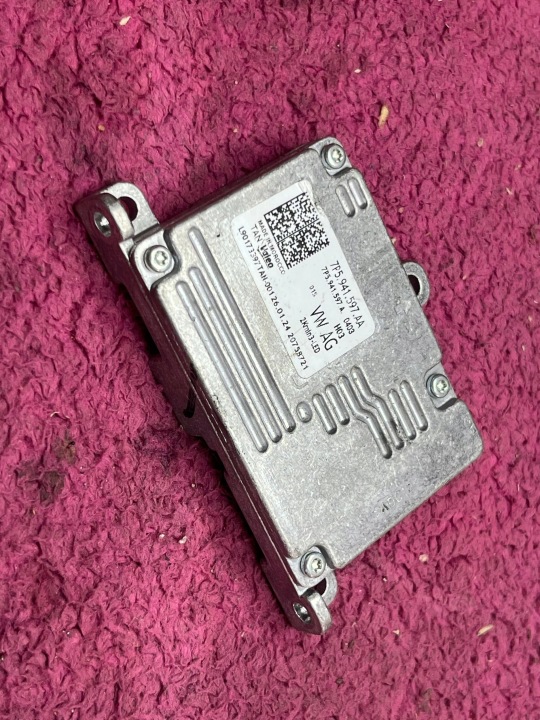 VOLKSWAGEN PASSAT control unit module lights 7P5941597AA @M