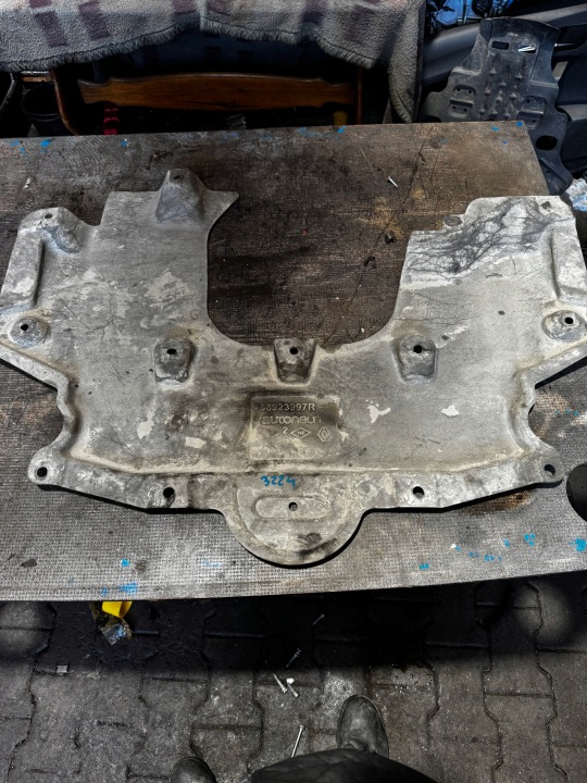 3224. copertura GREMBIALINA sotto Motore RENAULT AUSTRAL 758923997R