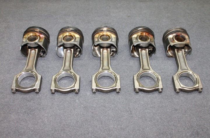 BMW G30 G11 G01 G05 3.0D 4.0D B57D30 piston connecting rod