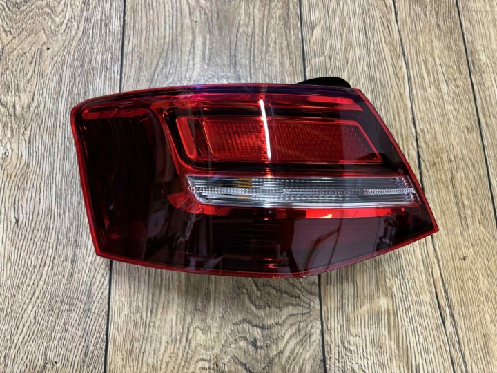 Licht LED links heck AUDI A3 LIFT 8V3945069