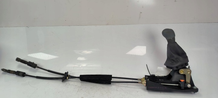 Levier Mécanisme levier vitesse Engrenage A1683600109 MERCEDES - BENZ A 140