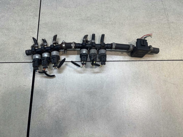 Kraftstoffverteiler Einspritzleiste Einspritzdüse Gas LPG Sensor PACIFICA 3.5 V6 110R006300