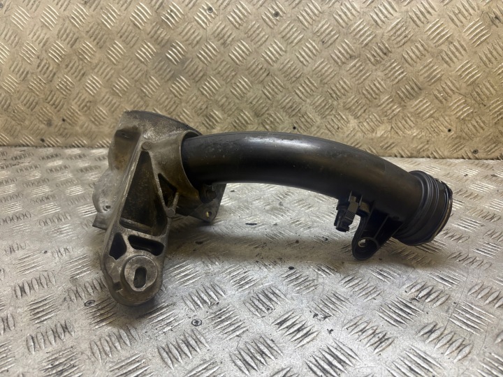 Schlauch rohr DOLOTOWA luft C-KLASA W204 2.2 CDI A6160902237
