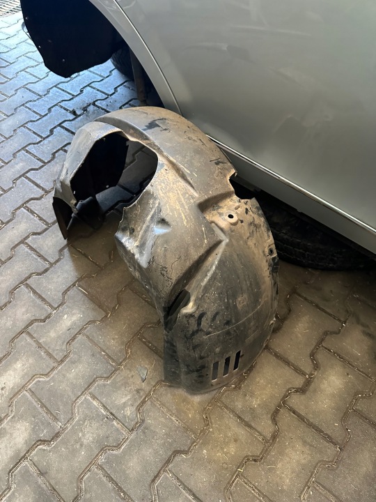 FORD FIESTA MK7 Radschale links vorne 8A61-16115-AD