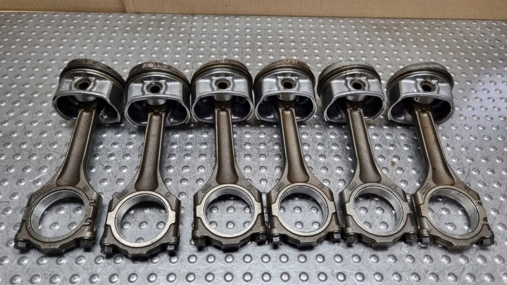piston connecting rod KPL 022B 84L88 VW AUDI 3.2 FSI