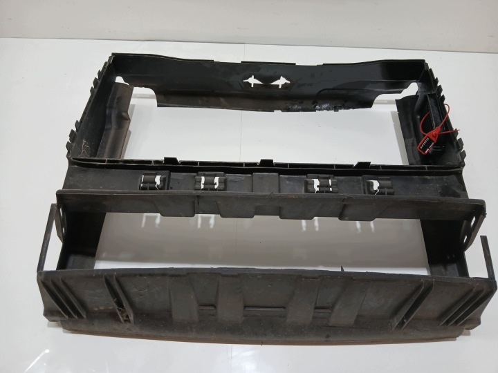 air duct air line support panel for radiators BMW X3 F25 (24235419)