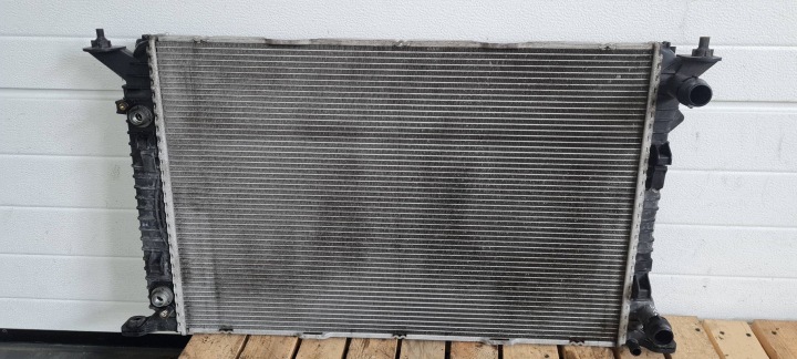 Q5 8R LIFT Radiateur moteur occasion 2.0 TDI AUTOMAT 8K0121251T A4 B8 A5 8T A6 C7