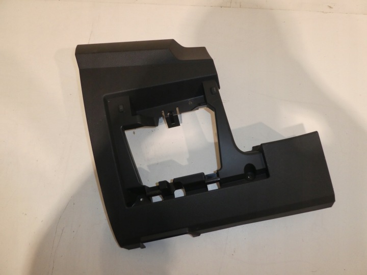 passenger compartment plato of the dashboard consoles VW CADDY V 2K8858365A