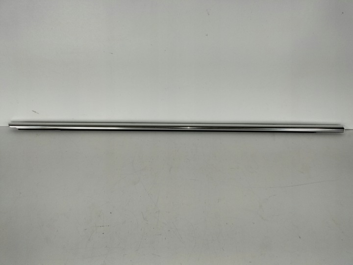 moulding dust front right VW PASSAT B6 05