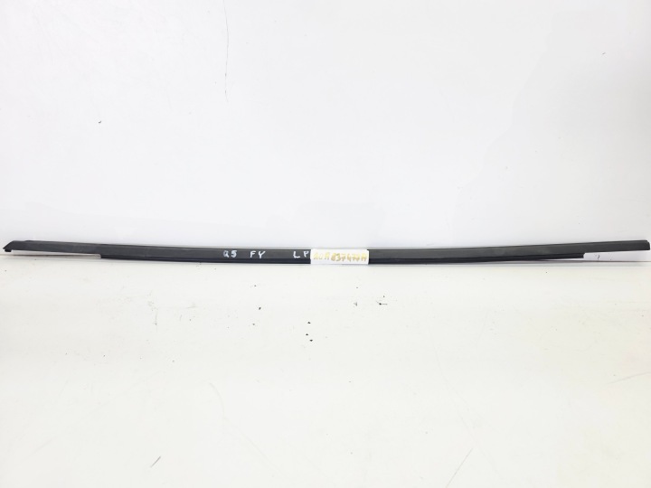 moulding dust SZYBE door left front black MAT AUDI Q5 FY 80A837477A