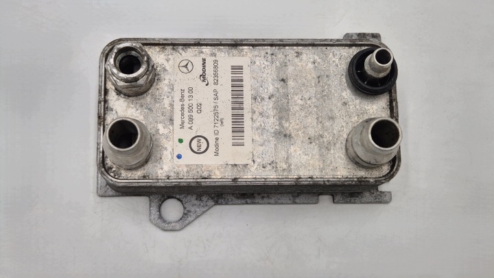 Radiatore olio motore usato MERCEDES C W205 0995001300 Originale