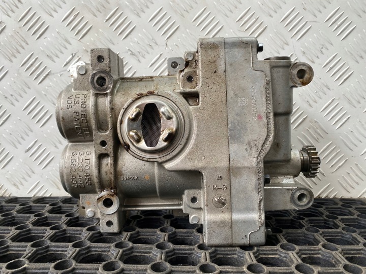 DODGE CALIBER 06- 1.8 2.0 2.4 oil pump 04884541AE OE