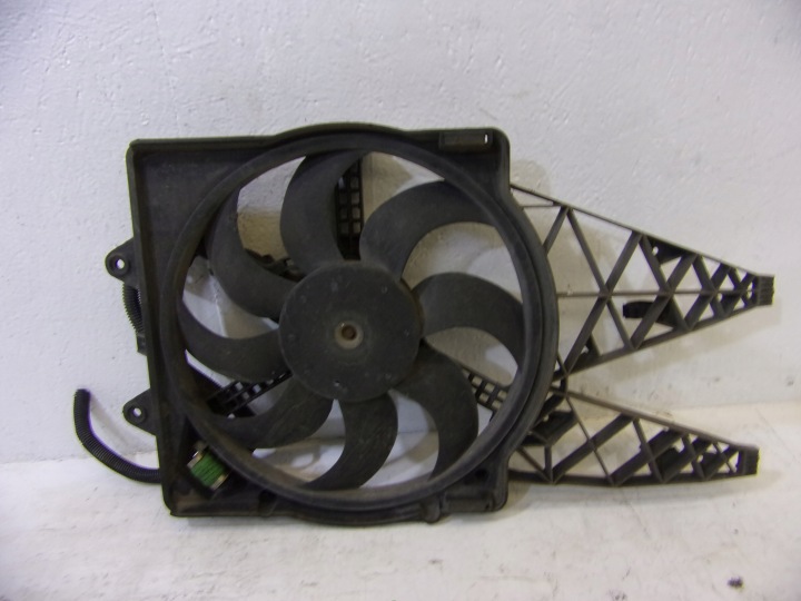 Ventilateur radiateur FIAT GRANDE PUNTO 1.3 MJD 871300200