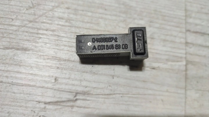 Mercedes-Benz A-classa W176 17r. 1.5cdi Sensor polozenia pedalu Bremse