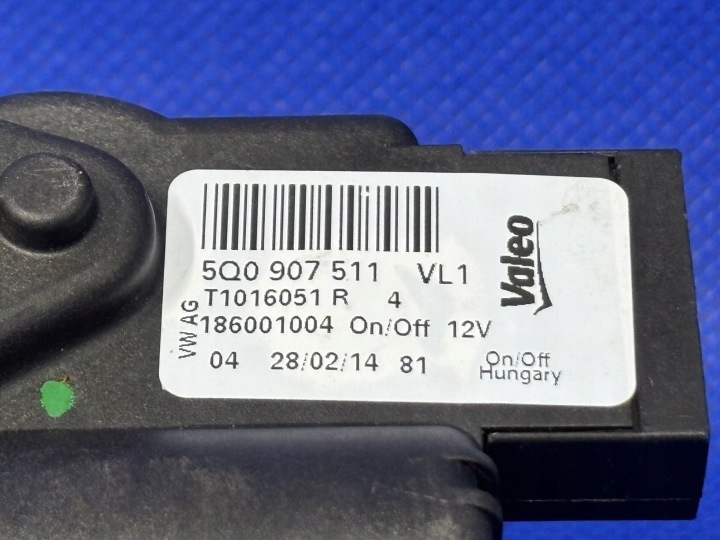 MOTOR AUDI VW SPOJUJÚCE KLAMY 8