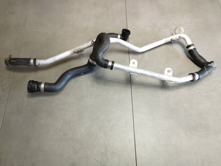 Mercedes-Benz B W246 W242 of the hose of water A2425060560
