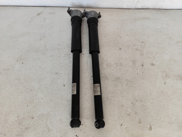 MERCEDES CLA W118 2019 Stoßdämpfer hinten links rechts