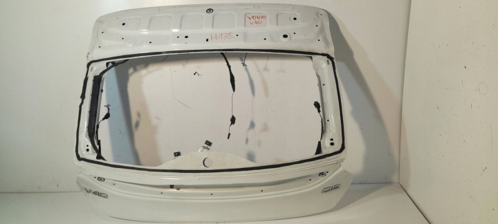 Volvo V40 hinten heckklappe kofferraumdeckel Kofferraum (H178)