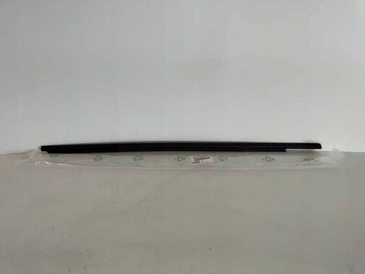 moulding gasket dust door front right TOYOTA YARIS III 11-20