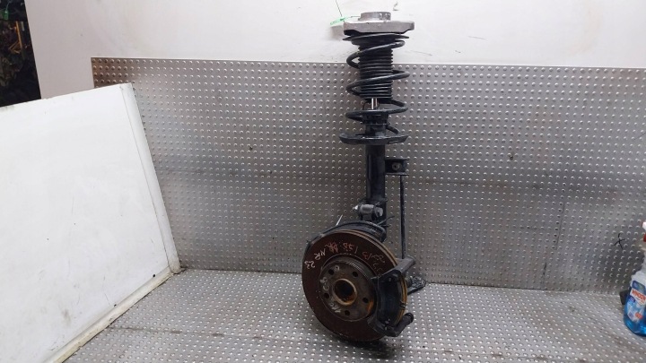 Achsschenkel Radnabe Radlager Stoßdämpfer rechts vorne A1763202038 MERCEDES W117 W176 W246
