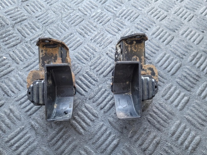 Halter Halter des Kühlers KOMPLET links rechts JAGUAR F-PACE X761 2.0 D