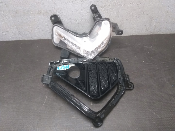 NEBELSCHEINWERFER RECHTS HYUNDAI TUCSON III 3 N LINE LED 18- 98208D7700