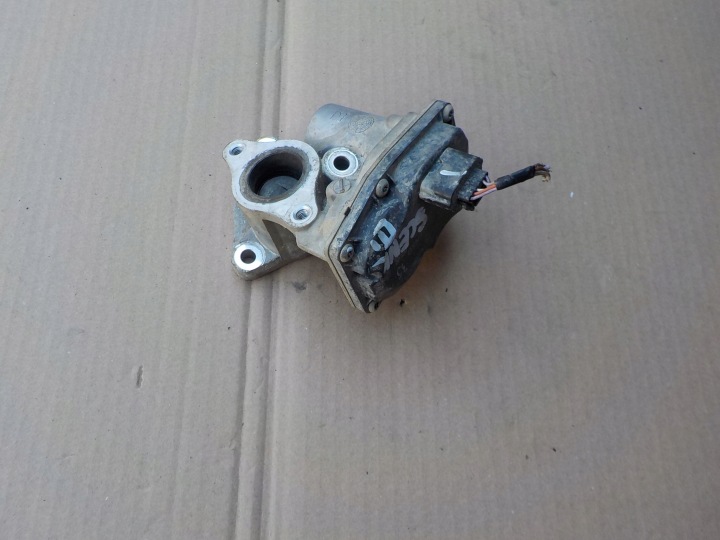 Valvola EGR renault scenic III 1,5 dci 147102557R